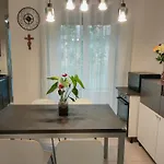 Apartment Isola Metro 20m Modern Balcony Arthome Milan