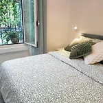 Isola Metro 20m Modern Balcony Arthome Apartment