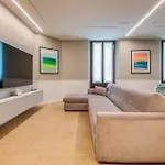 Vitruvio Palace - La Vista Apartment