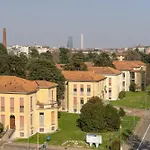 Check-inganni, Sopra La Metropolitana Fianco Cdi Appartamento
