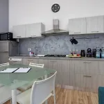 Modern Navigli - 5 דירה