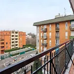 Quadrilocale Luminoso Con Balcone Apartment