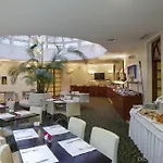 Hotel Garibaldi Station By Ihg 4*