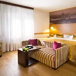 Otel Starhotels Tourist 4*