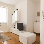 Apartment Royal - Centro Cadorna *