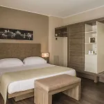 Отель Palazzo Delle Stelline 3*
