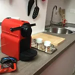Rosso A Milano, Vicino Allo Ieo *