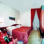 Hotel Mondial 2*