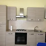 Canal Apartment *