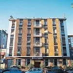 Hotel Mokinba Sant'ambroeus 3*