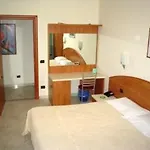Отель Hotel2000