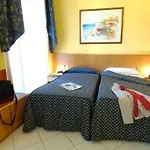 Отель Ideale 3*