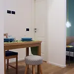 Navigli - Via Tortona *