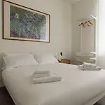 Italianway Easy - Sebastiano Veniero 27 A - Trilocale * Milan