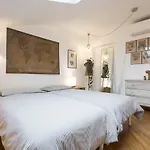 Quite And Lovely Attic - Paolo Sarpi 8 - Location Apartamento Milão