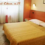 Eden Hotel 2*