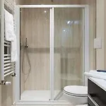 Royal Suites Hotel