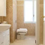 Royal Suites Hotel