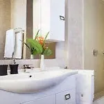 Royal Suites Hotel *