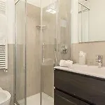 Royal Suites Hotel