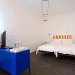 Hello ميلان