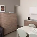Up To - Residenze M13 *