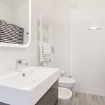 Up To - Residenze M13