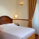 Worldhotel Casati 18 Milão