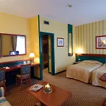 Atahotel Quark 4* Milão