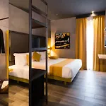 J24 Hotel Mediolan
