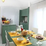 Giusti 6 3* Milano