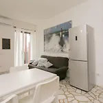 The Rent - Maciachini Two Bedroom Appartamento *