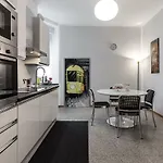 Sweet San Lorenzo, Right In The Centre Διαμέρισμα