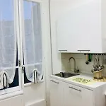 Spacious Near Centrale-loreto-duomo דירה