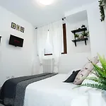 Paruta 65 Hotel *