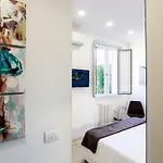 Lejlighed Milan Style Apartment - City Center