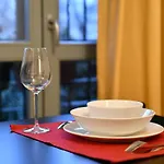 Flat With Private Garden- Direct Metro Connection To Duomo In 15 Min * ميلان