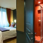 Living Guest house 4*