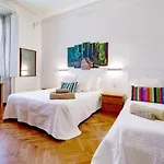 Alessia's Flat- Loreto 2 *