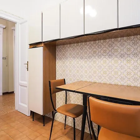 Contempora - Piazza Grandi 3 ミラノ