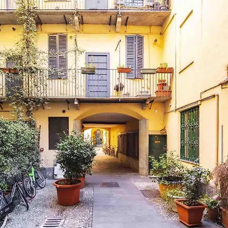 Contempora - Ticinese 69 *