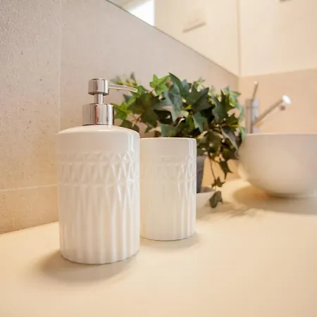 Medea - Peaceful Arco Della Pace Flat 2pax Wifi * Милан