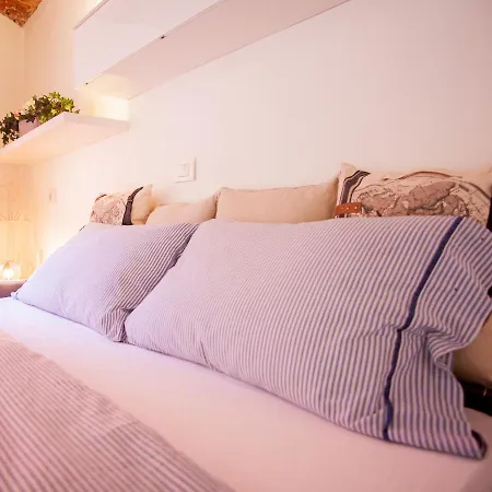 Medea - Peaceful Arco Della Pace Flat 2pax Wifi Апартаменты