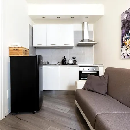 Guesthost - Affori Cosy Apartamento Milán