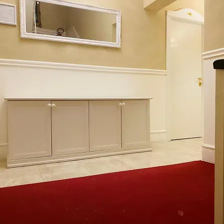 Boutique Calais - Washington Hotel