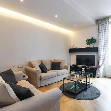 Apartment Cadorna Center Studio-by Flatscollection Milan