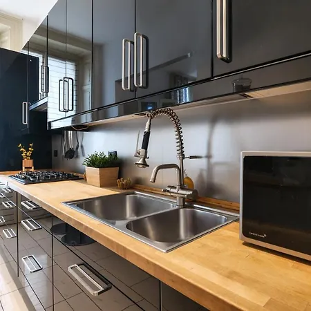 Cadorna Center Studio-by Flatscollection Apartment