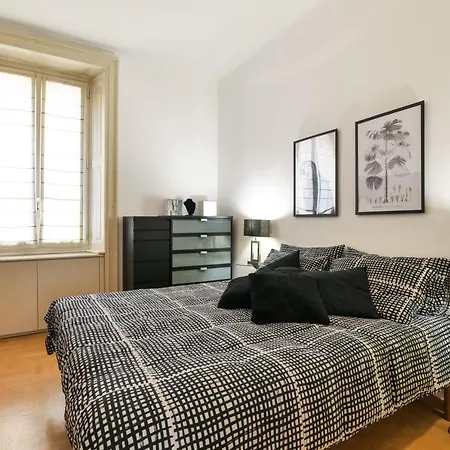 Cadorna Center Studio-by Flatscollection Apartment *