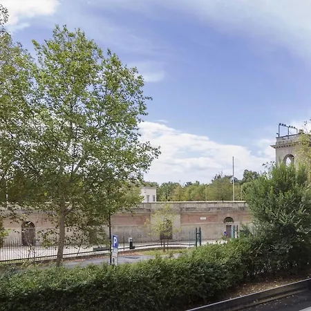 Contempora - Elvezia 8 - E14 Milán