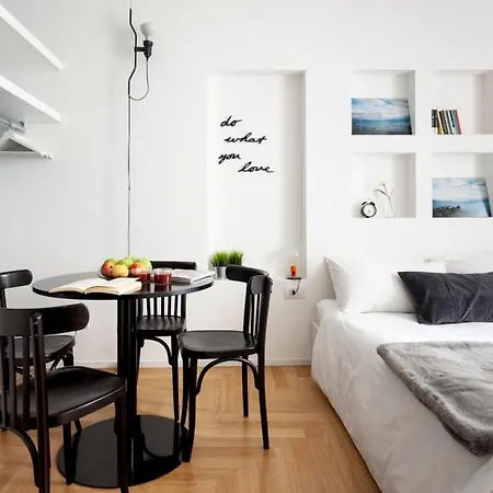 Apartment Plum Guide - Napoleon's Delight Milan